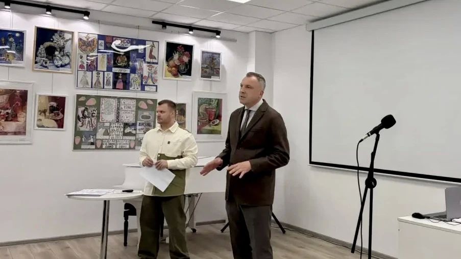 Евгений Попов: Прекрасная встреча с теми, кто более чем полгода, а кто-то и последние пять лет, помогал работать в 196 избирательном округе Москвы