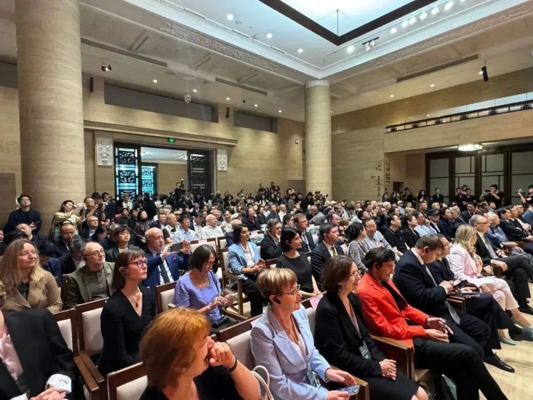 В Пекине открылась масштабная выставка живописца Николая Фешина В Пекине открылась масштабная выставка живописца Николая Фешина