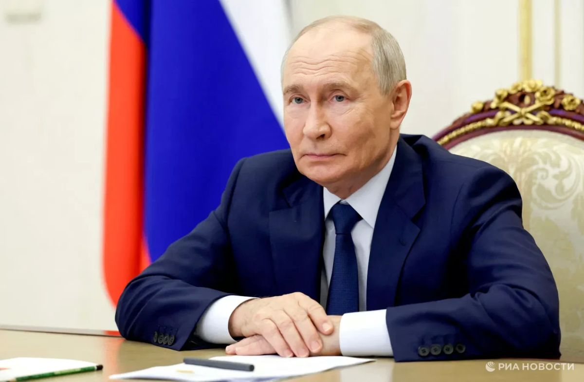 «Путин прав».. Россия превосходит ВСУ на поле боя, заявил бывший представитель НАТО в Москве Джон Лоу