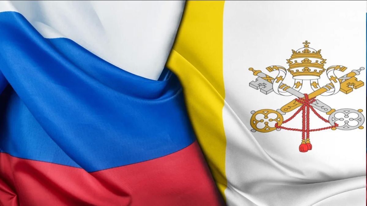 28-30 сентября в Москве с рабочим визитом находился Специальный посланник Папы Римского по украинскому урегулированию кардинал М.Дзуппи
