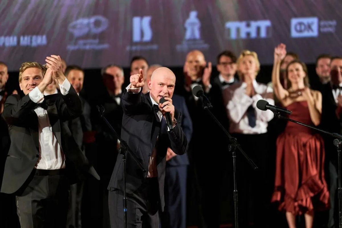 Ольга Любимова: В Москве состоялась премьера фильма «Битва моторов» Ольга Любимова: В Москве состоялась премьера фильма «Битва моторов»