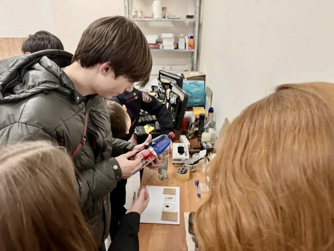 Изнутри системы: курсанты Юридического колледжа посетили УВД по Южному округу Изнутри системы: курсанты Юридического колледжа посетили УВД по Южному округу