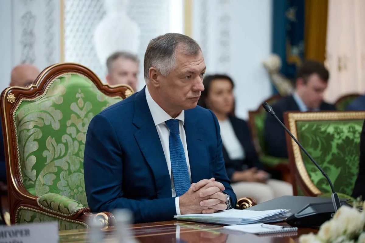 Марат Хуснуллин: Также провели пленарное заседание Межправительственной комиссии по экономическому сотрудничеству между Россией и Таджикистаном вместе с Премьер-министром республики, сопредседателем комиссии Кохиром Расулзода Марат Хуснуллин: Также провели пленарное заседание Межправительственной комиссии по экономическому сотрудничеству между Россией и Таджикистаном вместе с Премьер-министром республики, сопредседателем комиссии Кохиром Расулзода