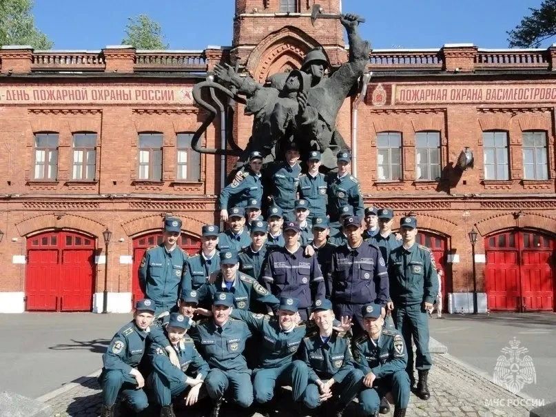 #ЛицаМЧС. Денис Курильчик – главный специалист 2 ТОНПР по ЮВАО УНПР ГУ МЧС России по г. Москве. Денис с детства мечтал связать свою жизнь с системой МЧС России #ЛицаМЧС. Денис Курильчик – главный специалист 2 ТОНПР по ЮВАО УНПР ГУ МЧС России по г. Москве. Денис с детства мечтал связать свою жизнь с системой МЧС России