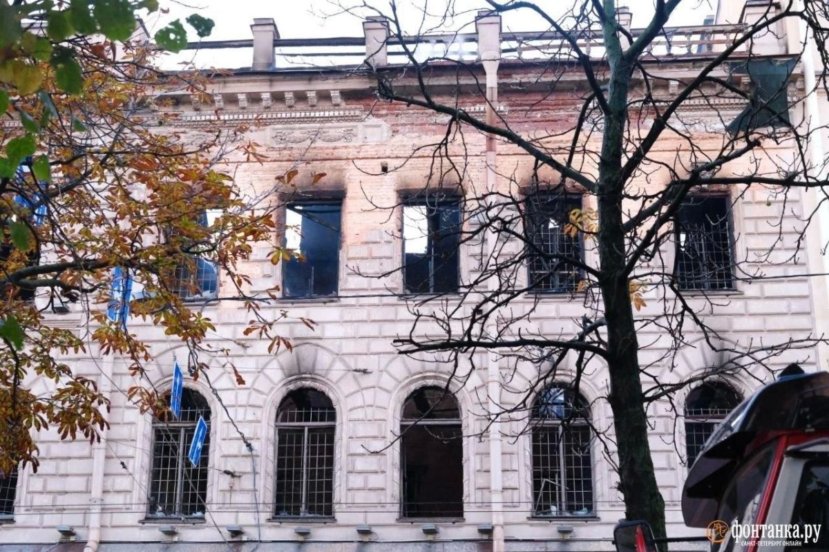 Главное к этому часу:. Особняк Миллера у Исаакиевского собора в Санкт-Петербурге получил серьёзные повреждения в результате пожара Главное к этому часу:. Особняк Миллера у Исаакиевского собора в Санкт-Петербурге получил серьёзные повреждения в результате пожара