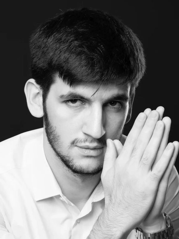 Улыбайтесь, вас снимают студенты Улыбайтесь, вас снимают студенты
