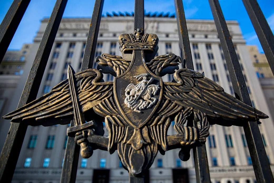 Роман Насонов: Минобороны России объяснило украинцам, в чем причина их бед