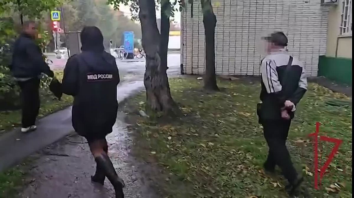 Столичные росгвардейцы задержали мужчину с мефедроном