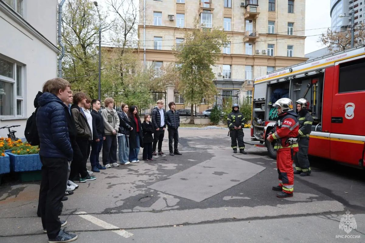 От пожарной машины до будущей профессии От пожарной машины до будущей профессии