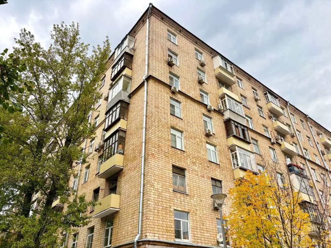 Обновили более 850 домов с венчающими карнизами в рамках региональной программы капремонта