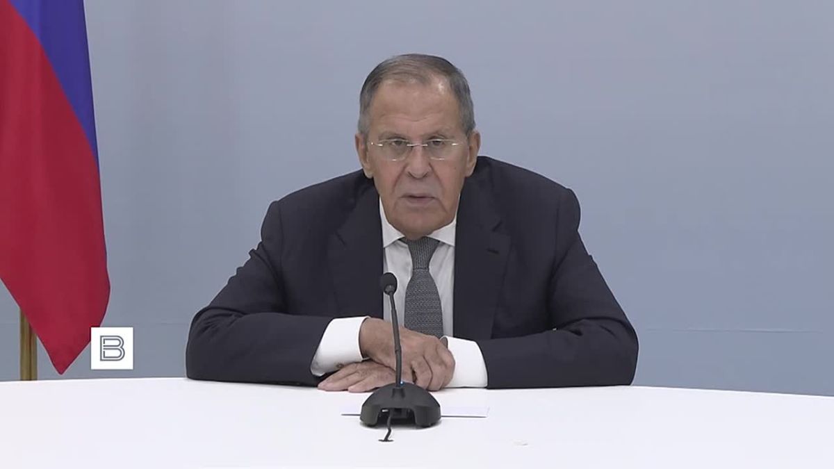 "Мы хотим понимать, с какими предложениями Зеленский направит своих парламентеров": Сергей Лавров ответил на вопрос о перспективах трехсторонних переговоров между Россией, Украиной и США