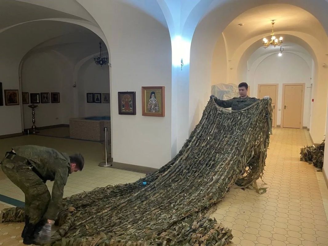 Студенты МГУ имени М. В. Ломоносова присоединились к волонтёрской акции Студенты МГУ имени М. В. Ломоносова присоединились к волонтёрской акции