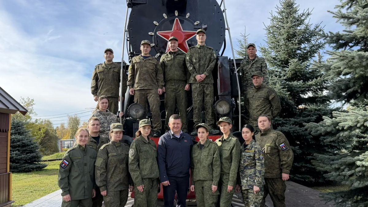 Молодые следователи Западного МСУТ СК России посетили Научно-исследовательский институт железнодорожного транспорта в Москве Молодые следователи Западного МСУТ СК России посетили Научно-исследовательский институт железнодорожного транспорта в Москве