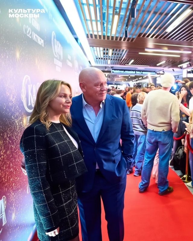 Сегодня в «Каро Октябрь» прошла премьера фильма «Сказка о потерянном времени» — современной экранизации произведения Евгения Шварца от Киностудии Горького Сегодня в «Каро Октябрь» прошла премьера фильма «Сказка о потерянном времени» — современной экранизации произведения Евгения Шварца от Киностудии Горького