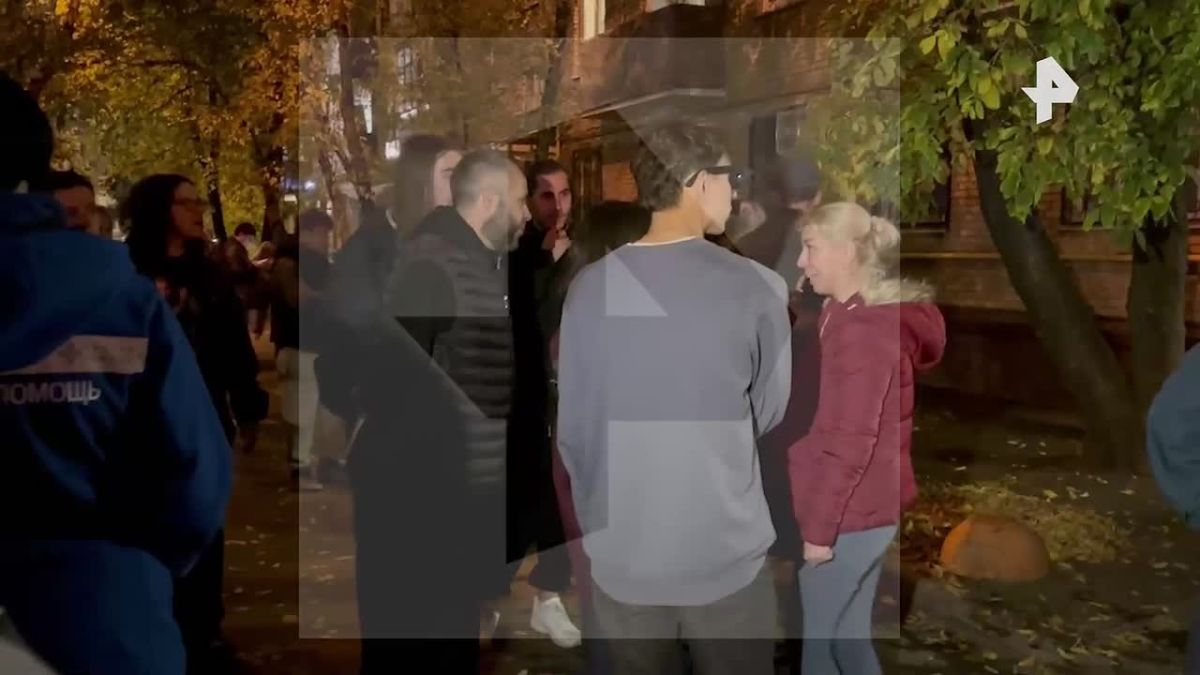 Один человек погиб при пожаре на севере Москвы, сообщили в МЧС