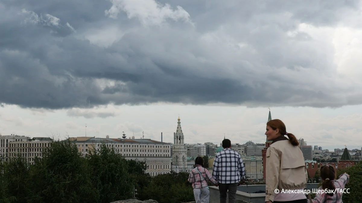 До 10 мм осадков местами может выпасть в Москве днем в среду, сообщили ТАСС в Гидрометцентре