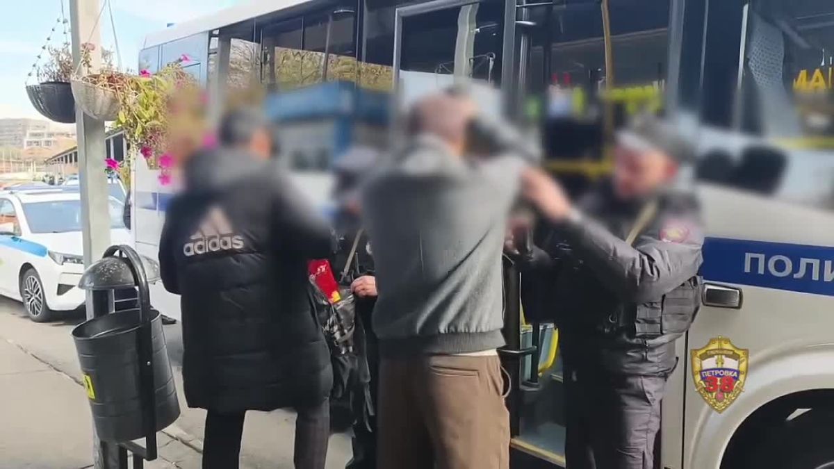 Проверка на Складочной и Рижской: столичные полицейские выявили многочисленные нарушения миграционного законодательства