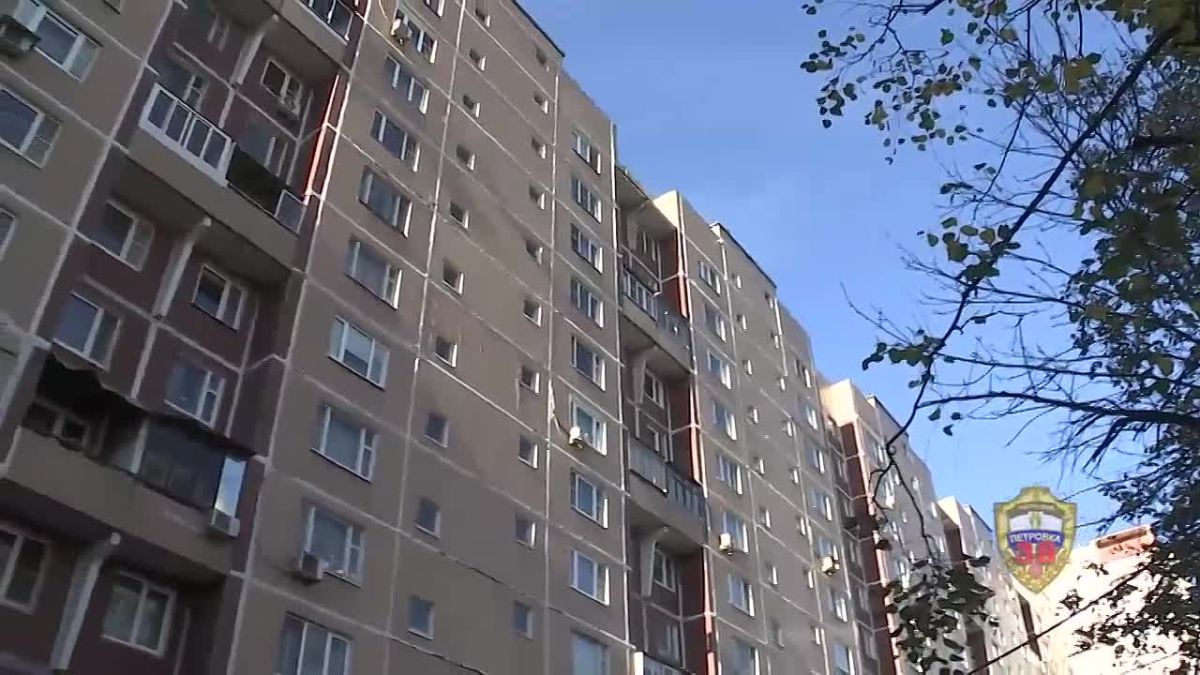 Сотрудники Госавтоинспекции спасли 63-летнюю женщину из задымлённой квартиры на юго-востоке Москвы