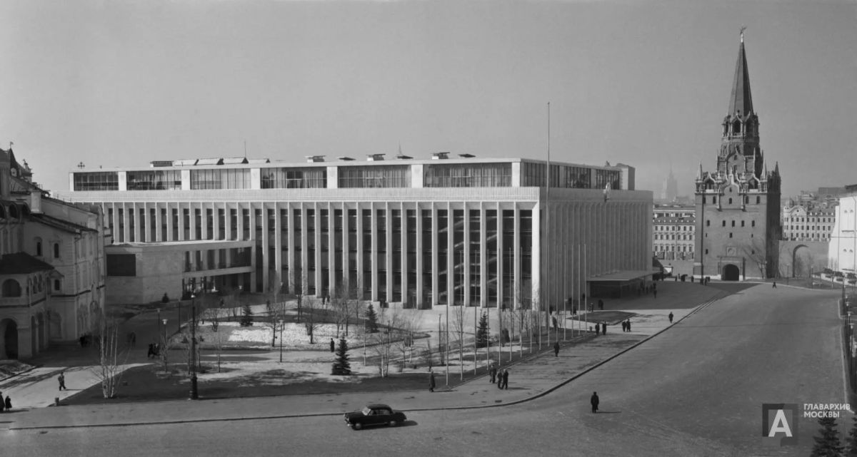 17 октября 1961 года открылся Кремлевский дворец съездов (ныне — Государственный Кремлевский дворец)!