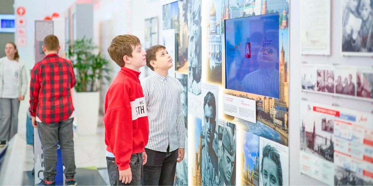 Приглашаем на выставку!. В офисах «Мои документы» открылась совместная экспозиция Главархива Москвы и центров госуслуг «Плечом к плечу