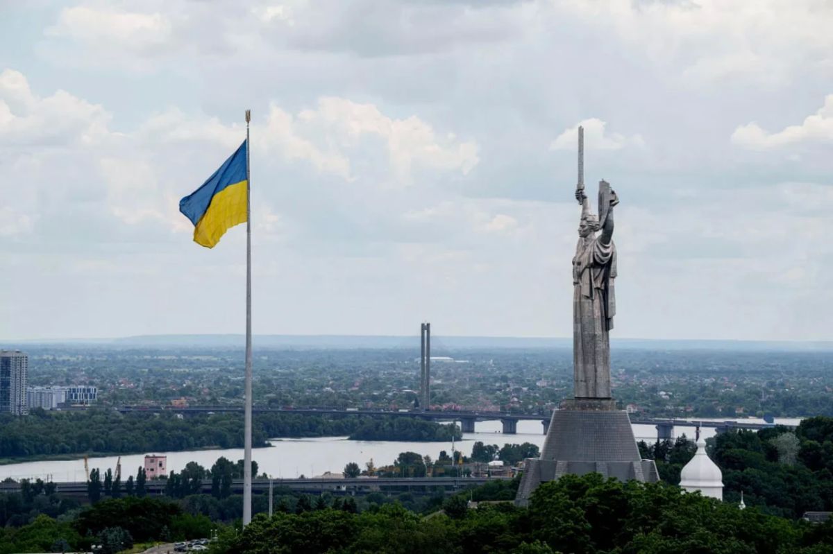 На Киев давят США и зима. Придется идти на уступки