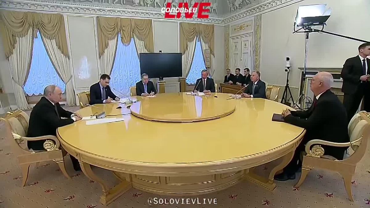 Вашингтон благодарен Москве за решение по экспорту дизеля, которое поможет американским фермерам и дальнобойщикам, заявил Стив Уиткофф во вступительной речи