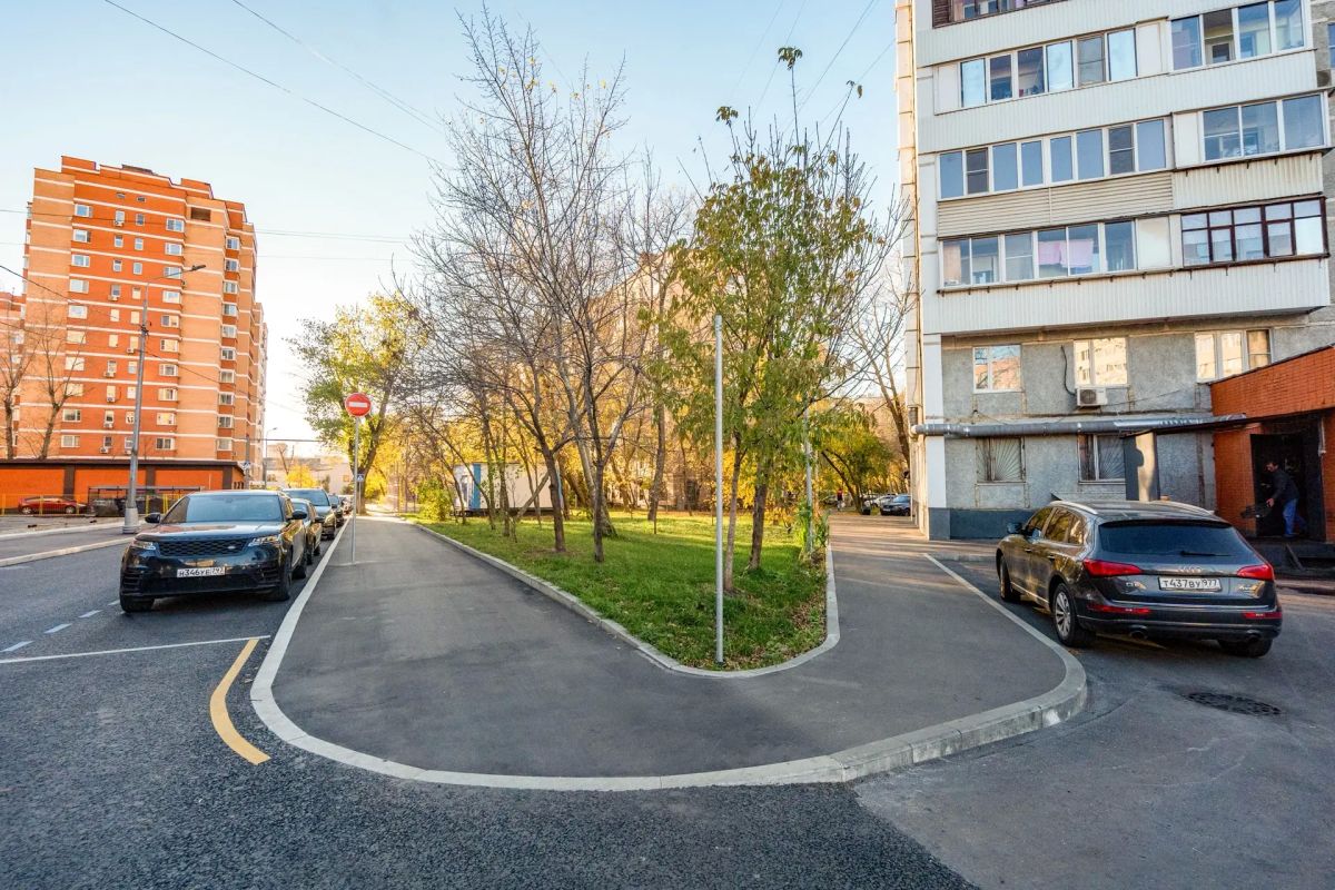 Завершили благоустройство 4-го Красносельского переулка в #ЦАО Завершили благоустройство 4-го Красносельского переулка в #ЦАО