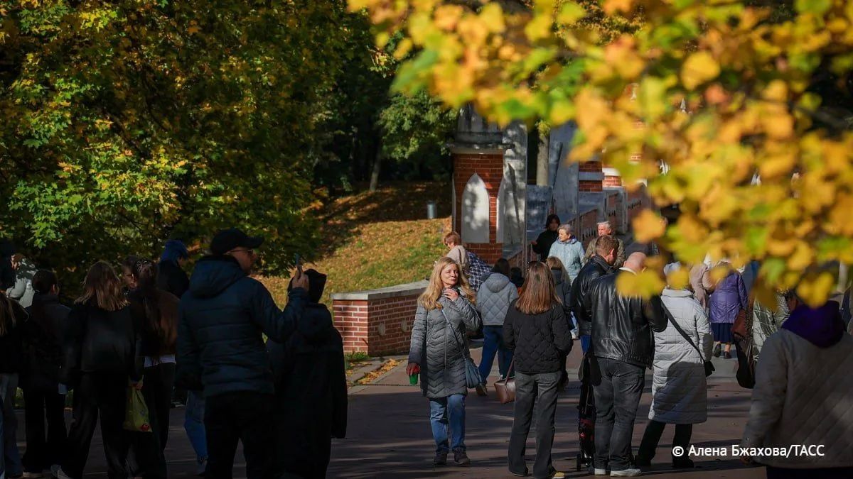 В Москве ожидаются последние теплые выходные года с температурой до 13 градусов