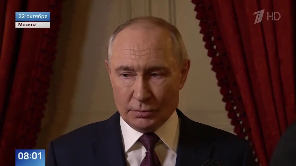 Президент РФ Владимир Путин после выступления в Большом театре по случаю 150-летия Союза театральных деятелей ответил на вопросы журналиста ИС «Вести» Павла Зарубина о перспективах намечающихся на ноябрь переговоров по...