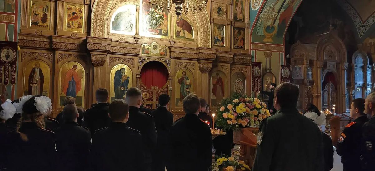 Военные следователи СК России по г. Москве организовали для кадет экскурсию в храм Военные следователи СК России по г. Москве организовали для кадет экскурсию в храм