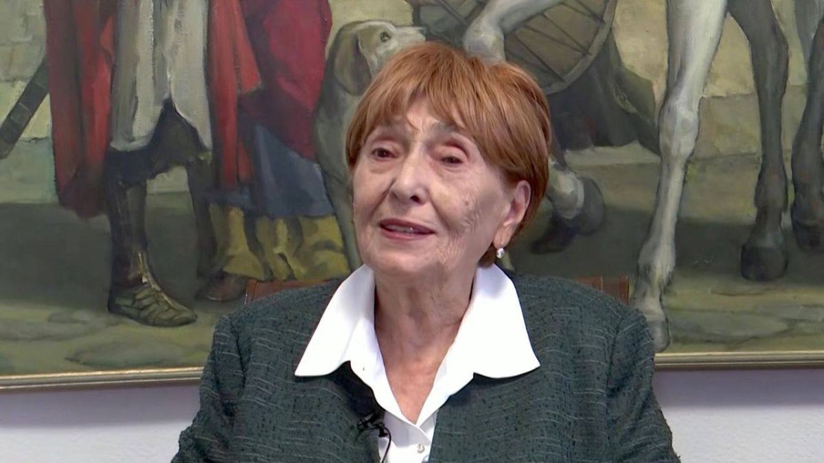 На мать Александра Вучича напала группа неизвестных в Белграде