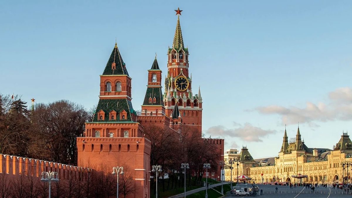 Последняя неделя октября порадует москвичей аномально теплой и солнечной погодой, рассказал Zvezdanews синоптик Александр Шувалов