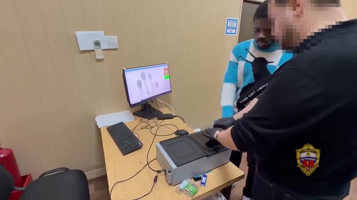 Рейд на Курьяновской набережной: 12 нелегальных рабочих выдворят из России