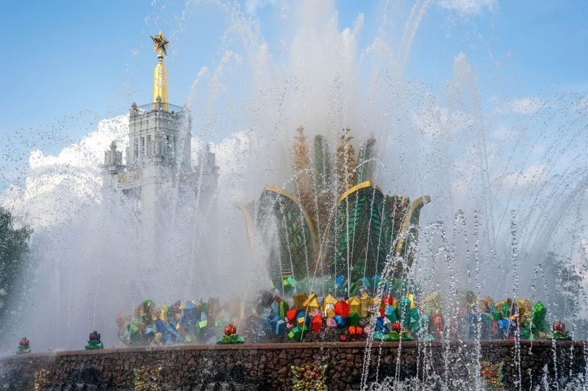 Фонтаны «Дружба народов» и «Каменный цветок» на #ВДНХ подготовили к зиме Фонтаны «Дружба народов» и «Каменный цветок» на #ВДНХ подготовили к зиме