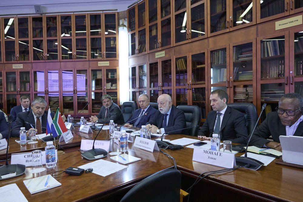 27 октября 2026 года в Москве состоялось совместное заседание Деловых советов Россия - ЮАР 27 октября 2026 года в Москве состоялось совместное заседание Деловых советов Россия - ЮАР