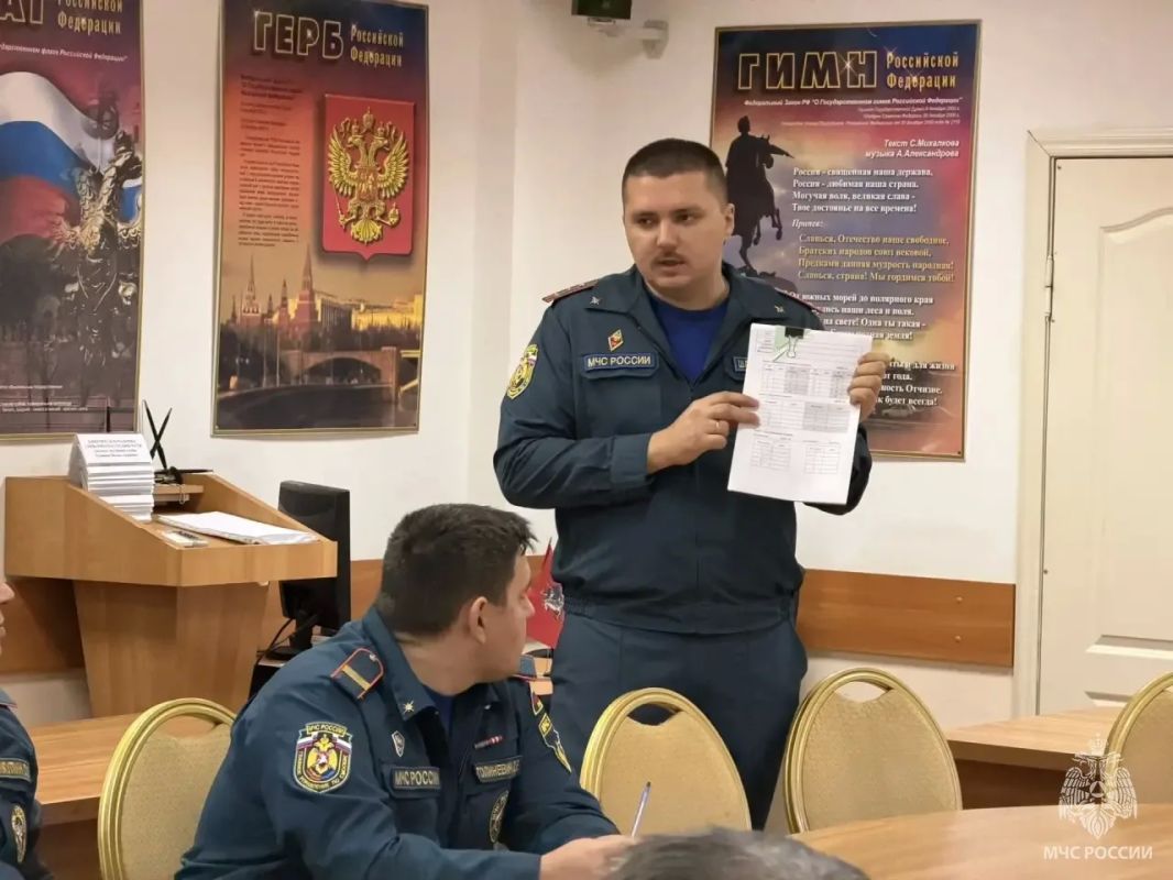 В Центральном округе столицы водители пожарно-спасательной техники сдали теоретический зачёт В Центральном округе столицы водители пожарно-спасательной техники сдали теоретический зачёт