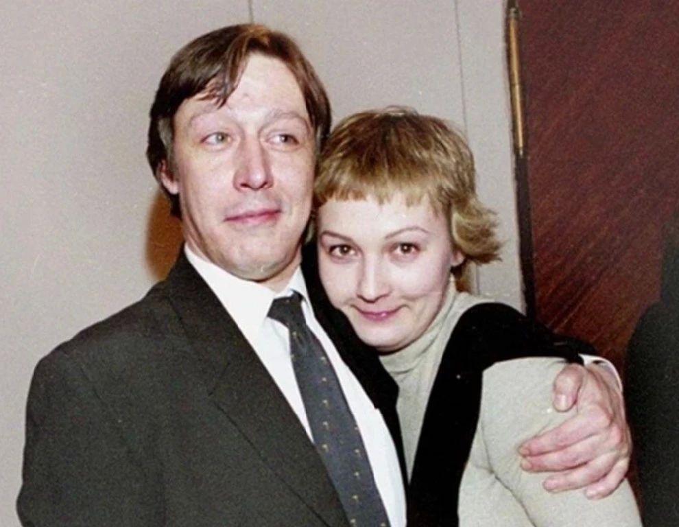 Шансы Михаила Ефремова на шестой брак оценил продюсер Дворцов Шансы Михаила Ефремова на шестой брак оценил продюсер Дворцов