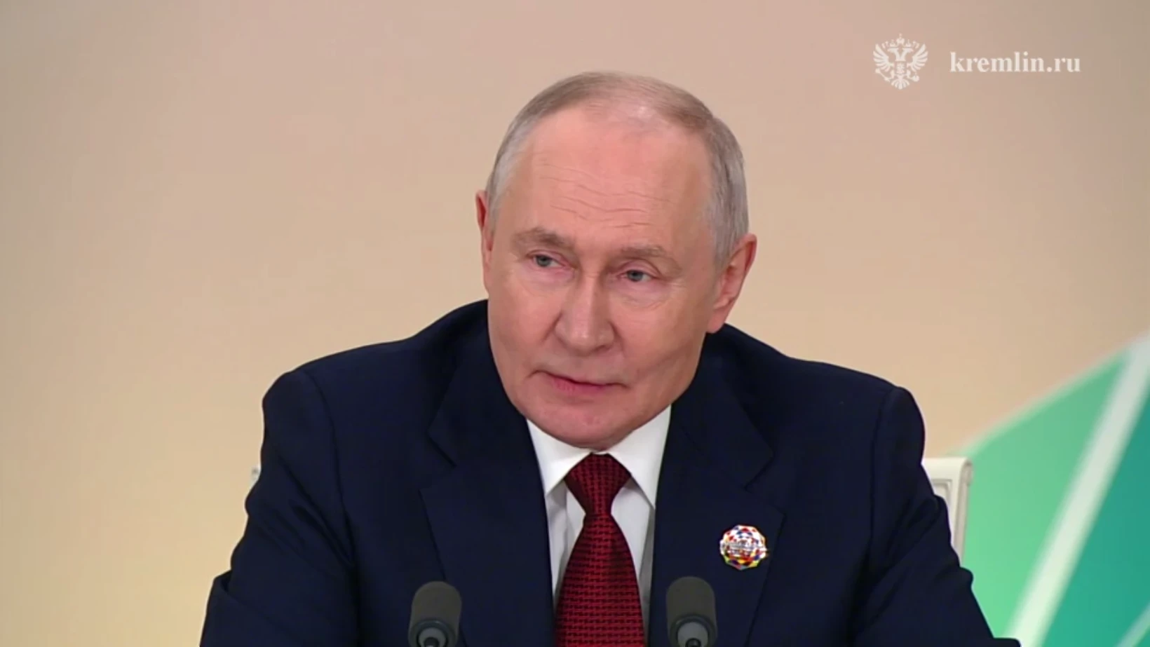 Уровень товарооборота в $27 млрд между Россией и странами Африки не является пределом, это начало пути, заявил Путин на подведении итогов форума «Россия — Африка»