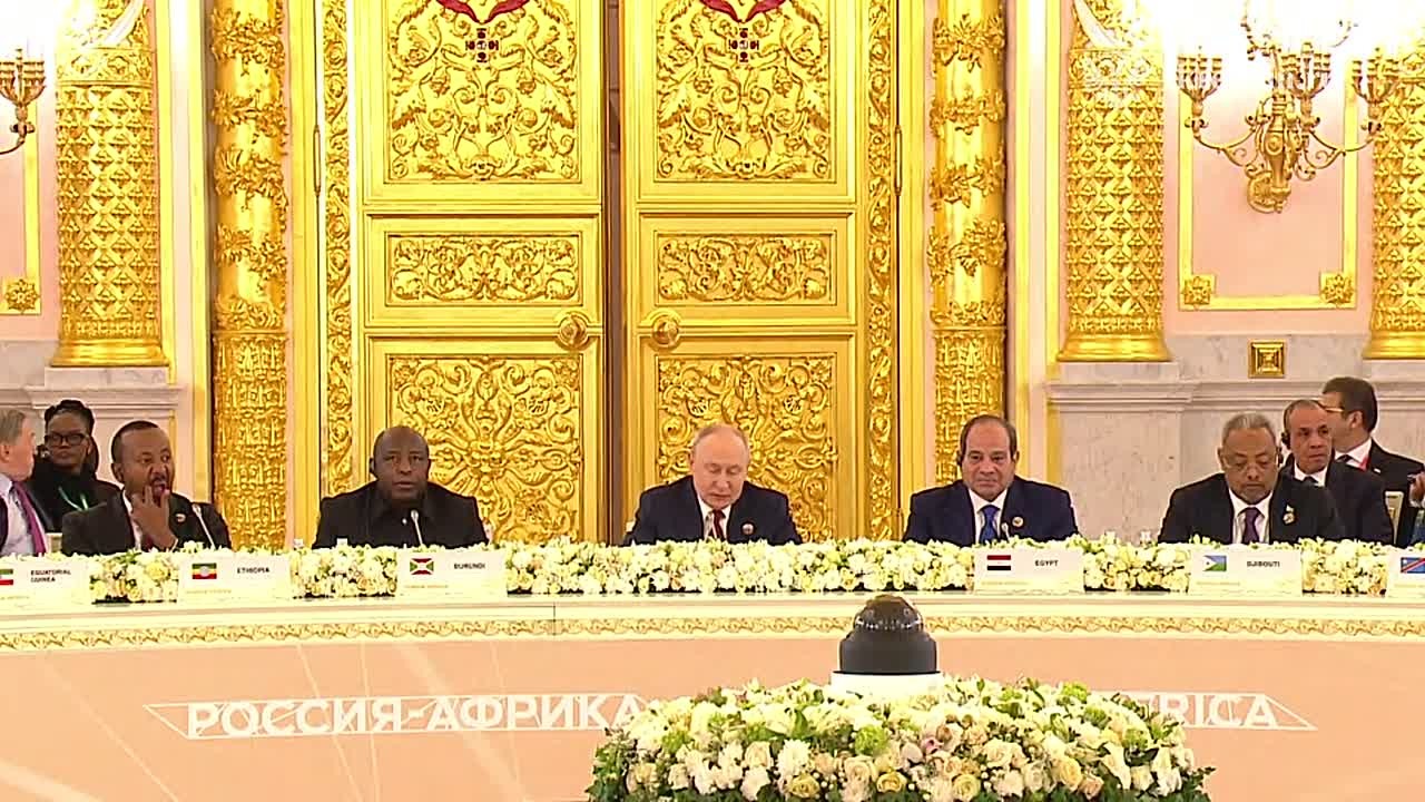 Главное из заявлений Путина на пленарном заседании саммита Россия — Африка: