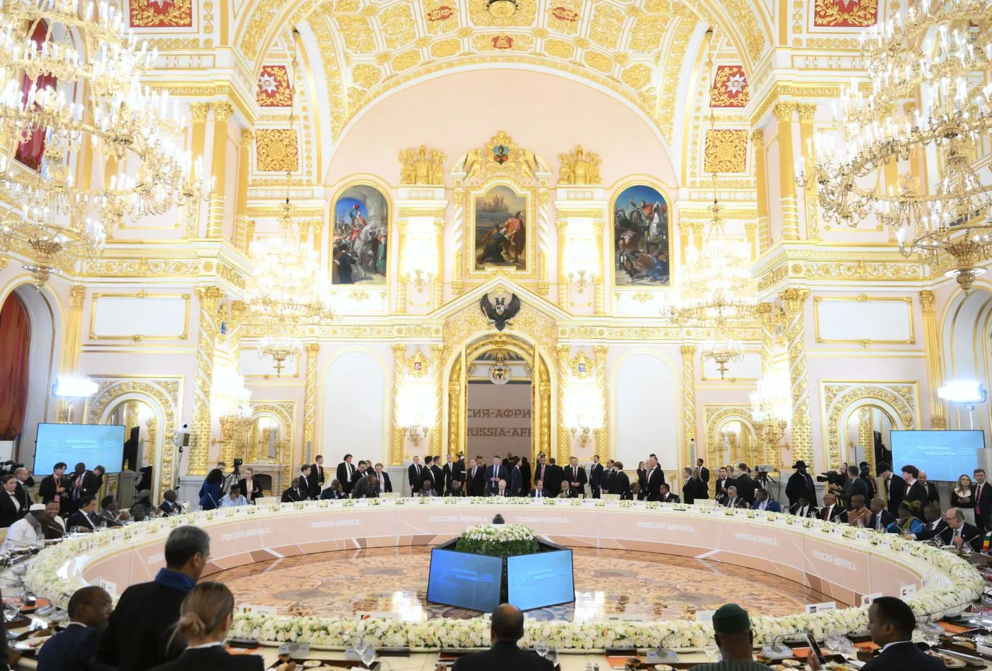 В Москве проходит пленарное заседание саммита Россия — Африка