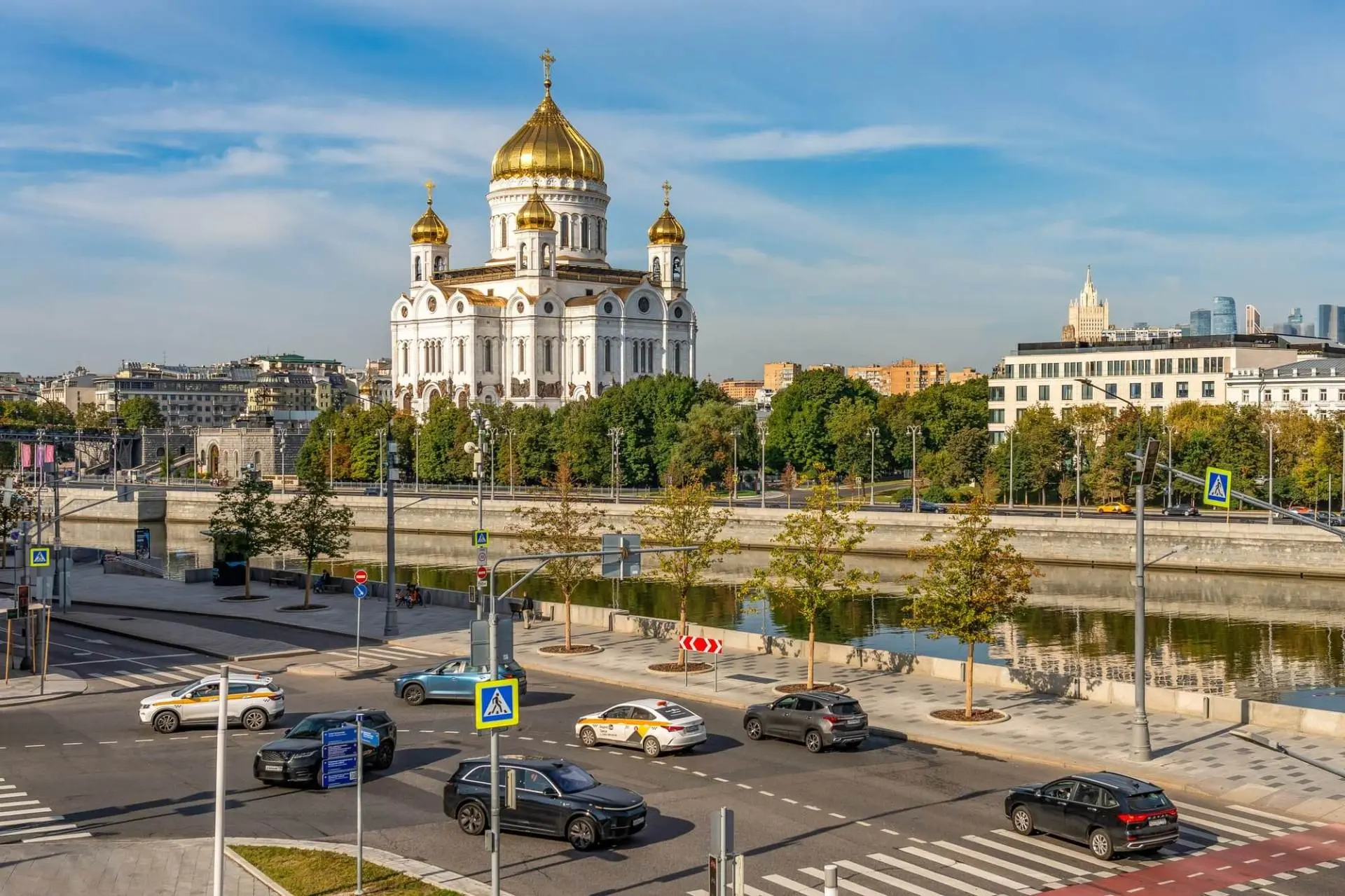 Храм Христа Спасителя в Москве вновь сияет после масштабной реставрации!