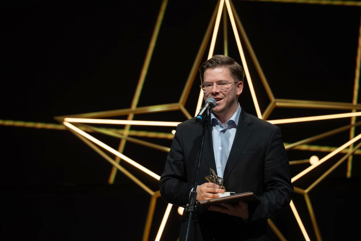 Продолжается церемония награждения победителей XII Всероссийской премии «За верность науке» Продолжается церемония награждения победителей XII Всероссийской премии «За верность науке»