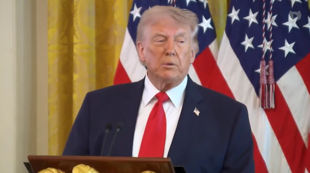 Трамп назвал глупыми людей, призывающих его ввести антироссийские санкции